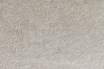 Quelles sont les causes des fissures dans les murs en plâtre ?
