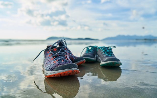 Quelle couleur de chaussures porter avec un pantalon marine ?