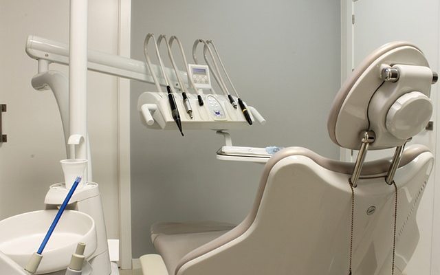Quels sont les dangers des implants dentaires ?