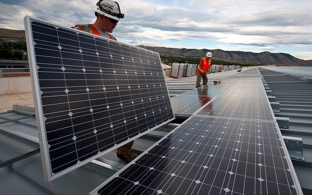 Le coût moyen des panneaux solaires domestiques