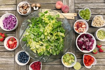 Buffet d'idées d'étalage d'aliments de table