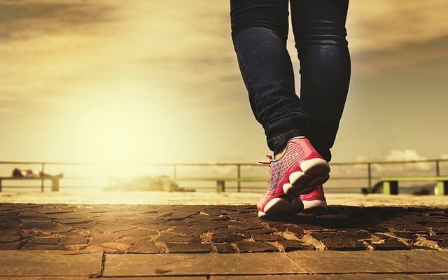 Chaussures de marche pour femmes avec des arches hautes