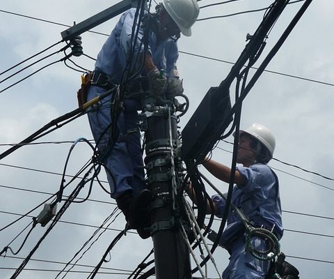 Combien gagne un monteur de lignes électriques par an ?