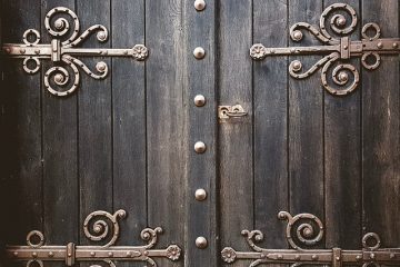 Comment ajuster les charnières de la porte du réfrigérateur