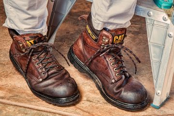 Comment étirer des bottes de cowboy en cuir de vachette