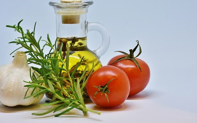 Comment fabriquer vos propres huiles d'olive aromatisées