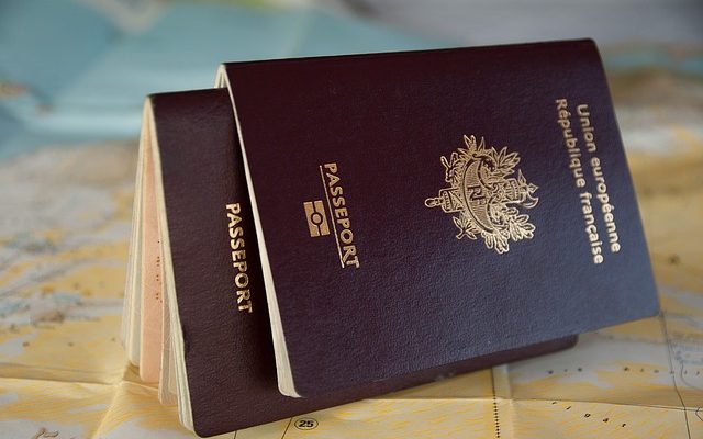 Que faire de mon passeport britannique lorsque je me marie ?