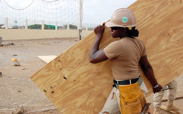 Comment construire un cadre de porte de théâtre