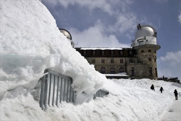 Comment déplacer un congélateur sur son côté