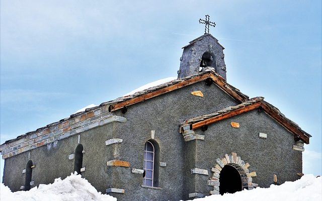 Comment construire une église miniature