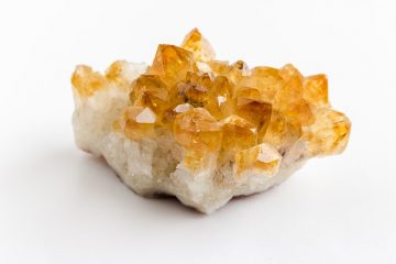 Comment façonner des cristaux de quartz bruts en éclats