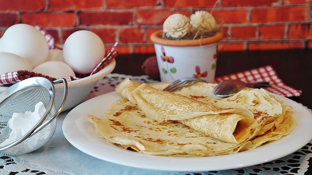 Comment faire une pyramide à la maison avec des morceaux de sucre