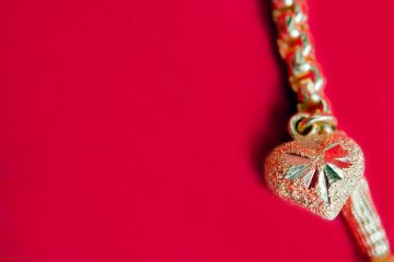 Comment nettoyer les bijoux en ambre et en argent