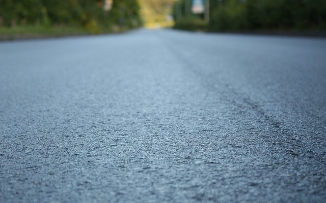 Comment recouvrir le béton de cailloux