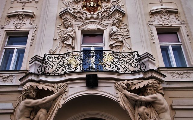 Comment remplacer le verre intérieur d'un four à tourbillon ?