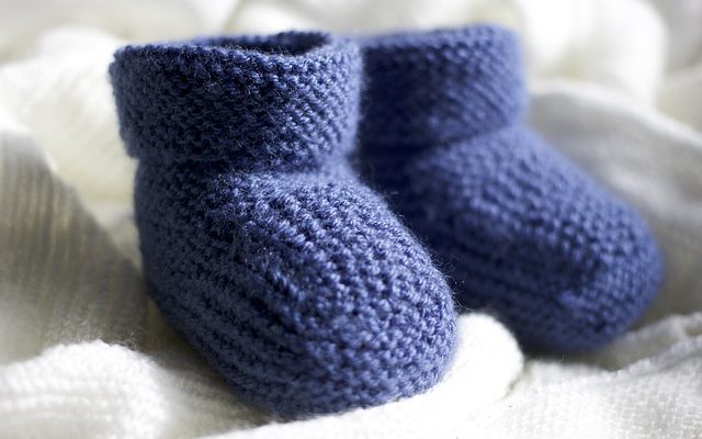 Comment tricoter des chaussons créatifs pour bébés ?