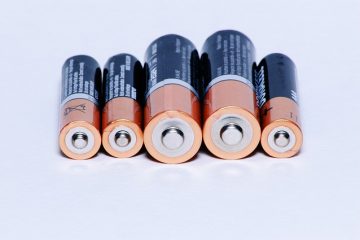 Comment charger des batteries plomb-acide scellées et scellées