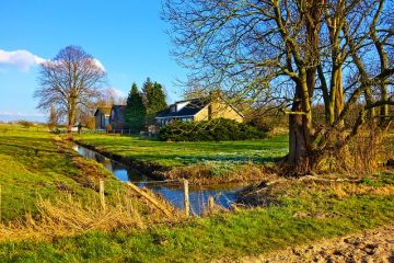 Comment construire une maison sur une pente de 45 degrés