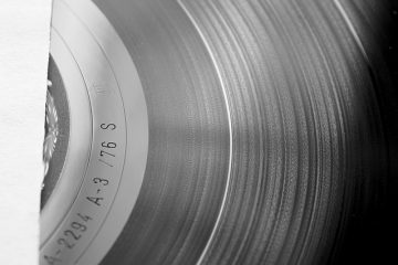 Comment enlever la sève d'arbre du vinyle