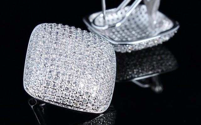 Comment nettoyer les bijoux Swarovski