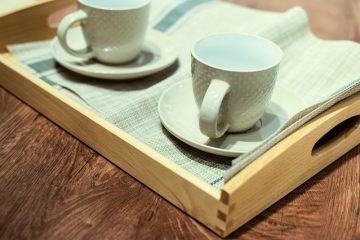 Comment recouvrir une table avec un faux plateau