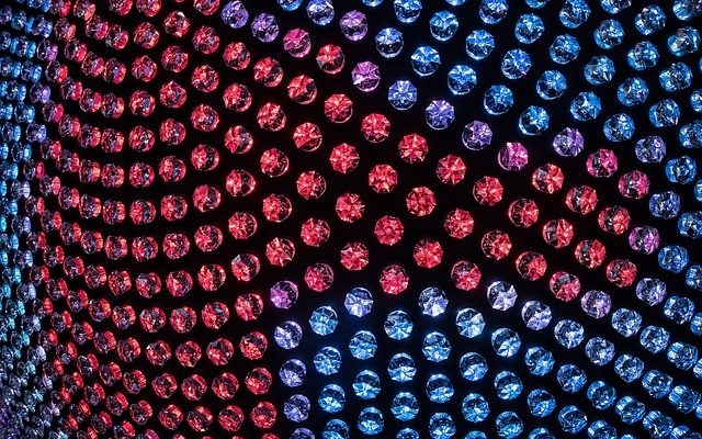 Comment sont fabriqués les cristaux Swarovski ?