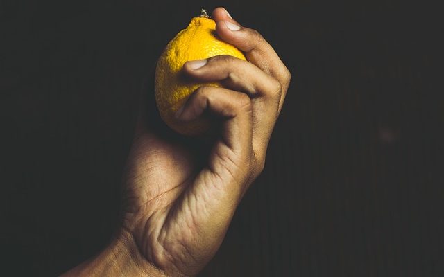 Vitamines et minéraux recommandés pour les hommes de plus de 60 ans.