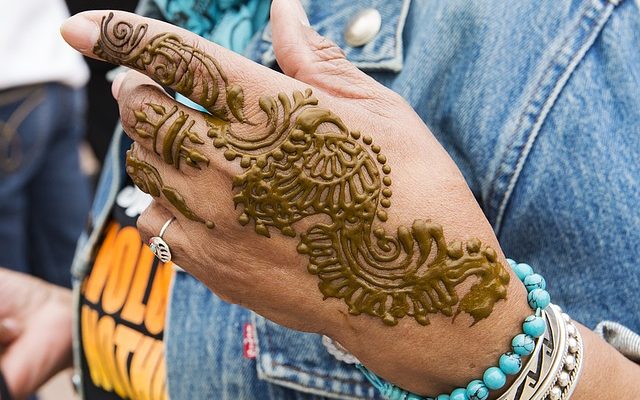 Comment faire de la pâte de henné noir