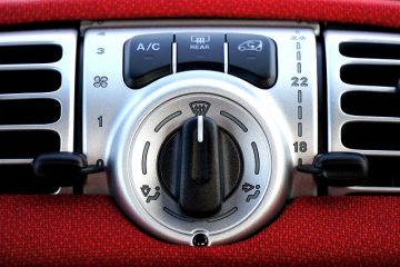 Comment mettre de l'eau dans un radiateur de voiture