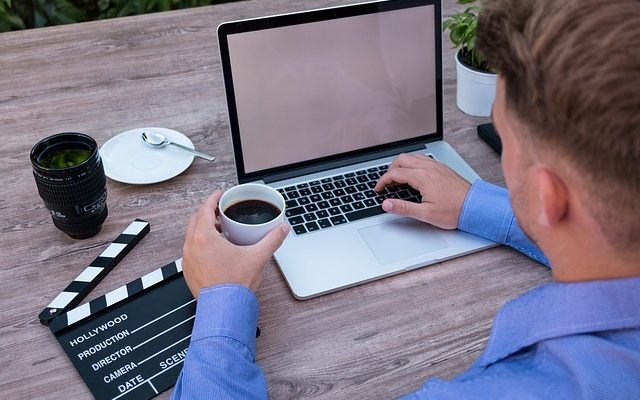 Comment modifier le clavier téléphonique Rechercher pour un iPhone