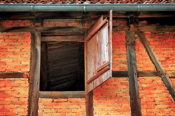 Idées pour les pignons et les lucarnes pour la façade des maisons.