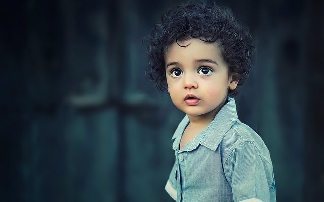 Activités sensorielles pour les nourrissons, les tout-petits et les enfants de deux ans.