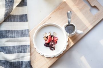 Comment faire du yogourt à la grecque à partir de yogourt nature.