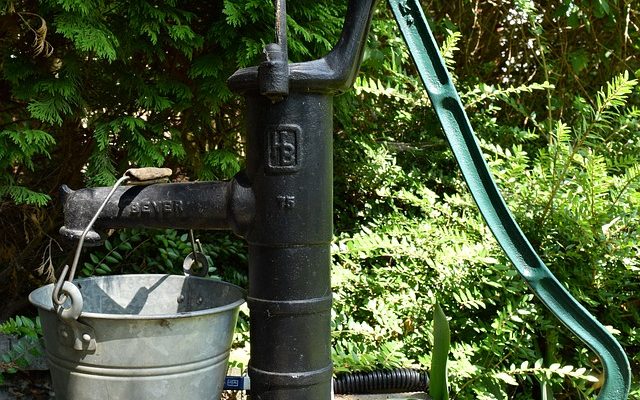 Comment faire un filtre d'aquarium de bricolage avec un seau Gallon Bucket