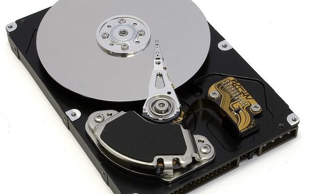 Comment retirer un disque CD qui est coincé dans un ordinateur Aspire Z5600 d'Acer.