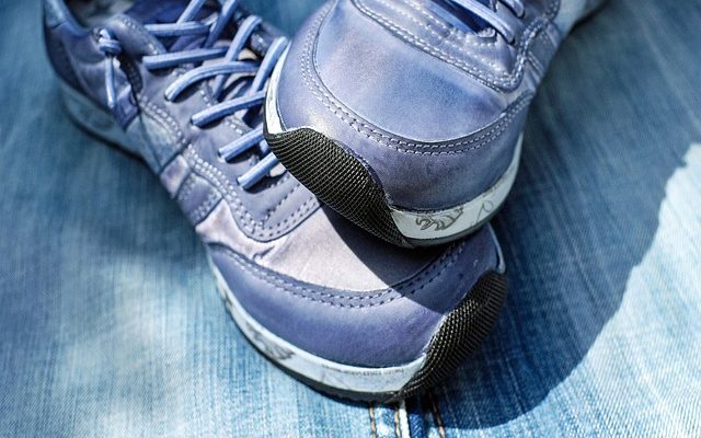 Réparation de chaussures : comment resemeler les semelles en caoutchouc.