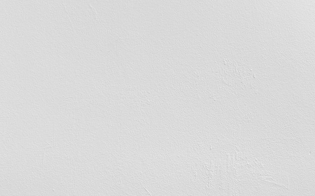 Comment cacher un mur imparfait avec de la peinture