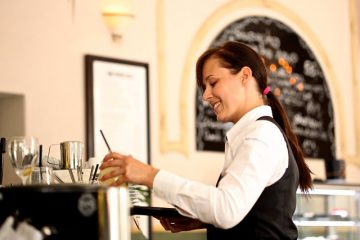 La description d'emploi d'une serveuse d'hôtel