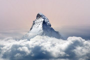 Qu'est-ce qui cause les crêtes dans les ongles ?