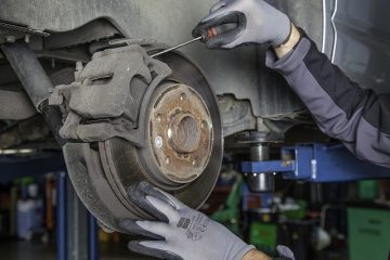 Comment installer les plaquettes de frein de golf VW