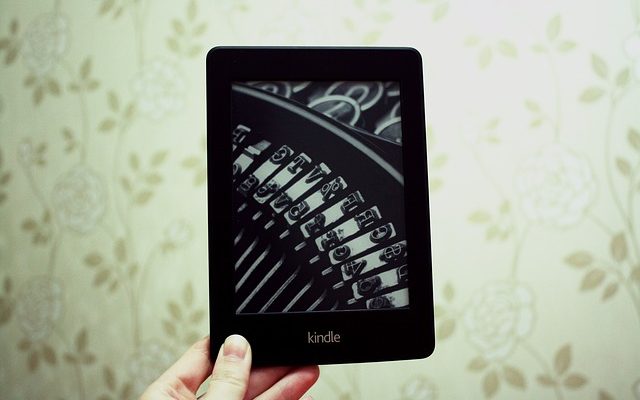 Pouvez-vous rendre l'écran plus lumineux sur un Kindle ?