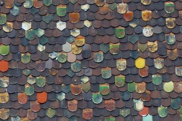 Quel est le coût de remplacement du toit métallique d'une grange ?