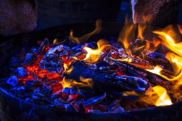 Comment arrêter la fumée d'un foyer lors d'une journée venteuse