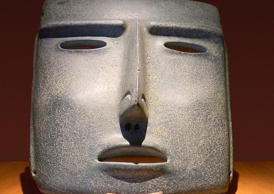 Histoire des masques d'argile