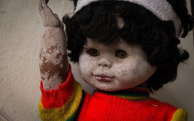 Remèdes à la maison pour un tout-petit avec un cuir chevelu sec