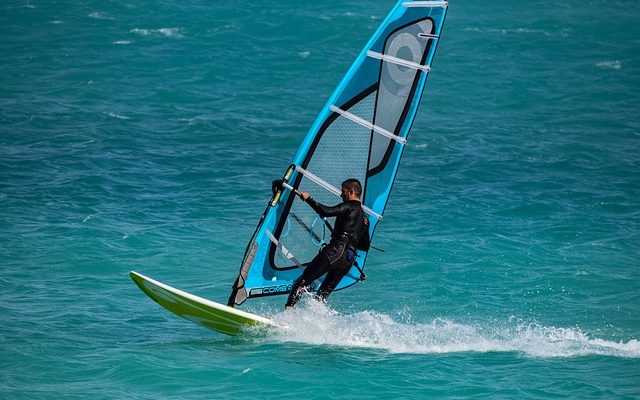 Comment enlever la peinture en aérosol d'une planche de surf