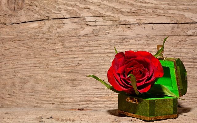 Comment faire un grand arrangement floral pour un cercueil