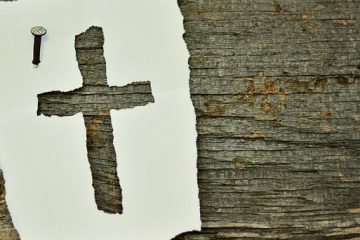 Comment mettre un clou dans un mur de plâtre sans fissurer le plâtre.