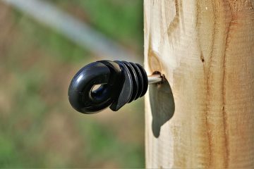 La meilleure façon d'attacher un poteau de bois au béton