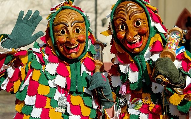 Pourquoi les masques sont-ils portés au carnaval en Espagne ?